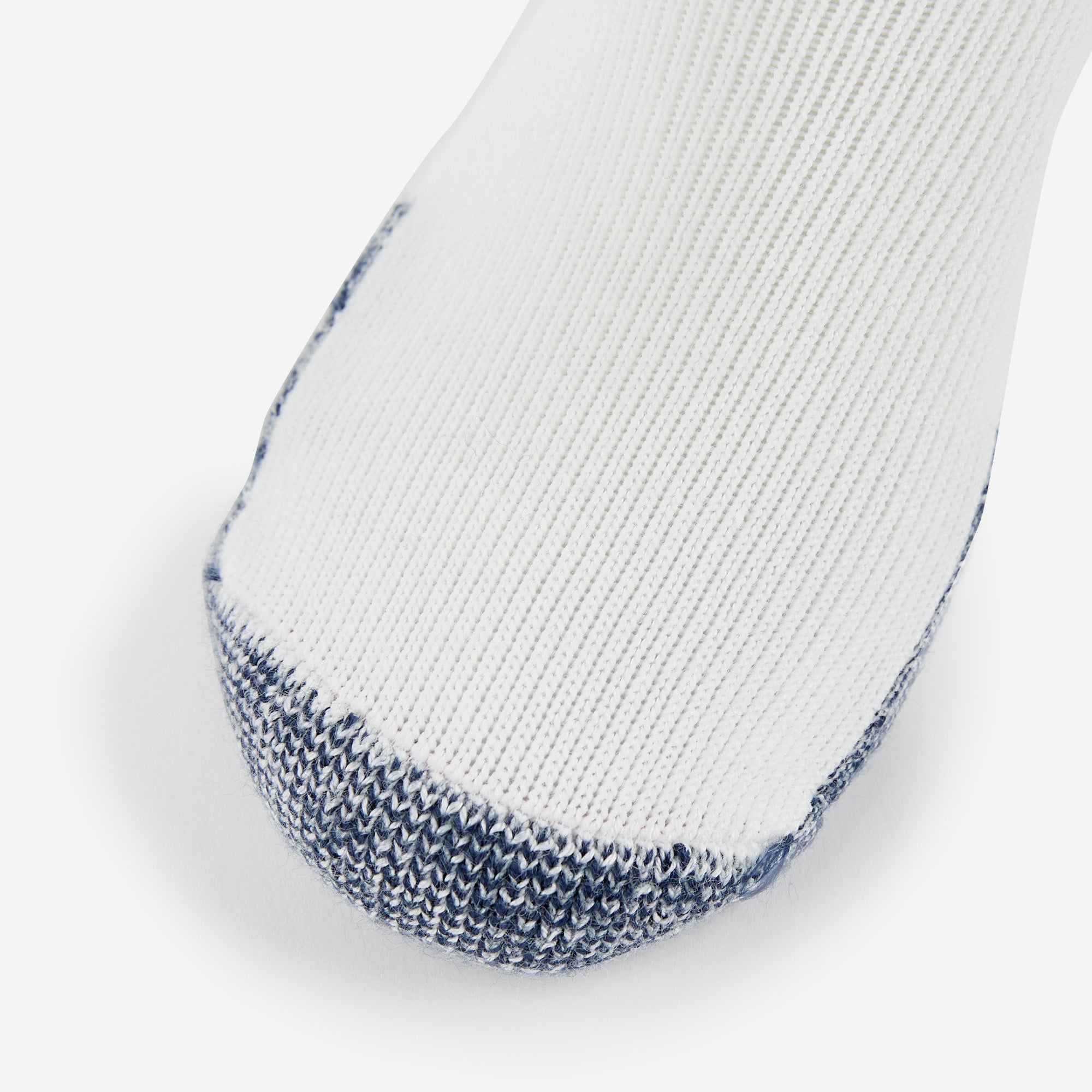 Maximum Cushion Low-Cut Running Socks | JMM | #color_white-navy