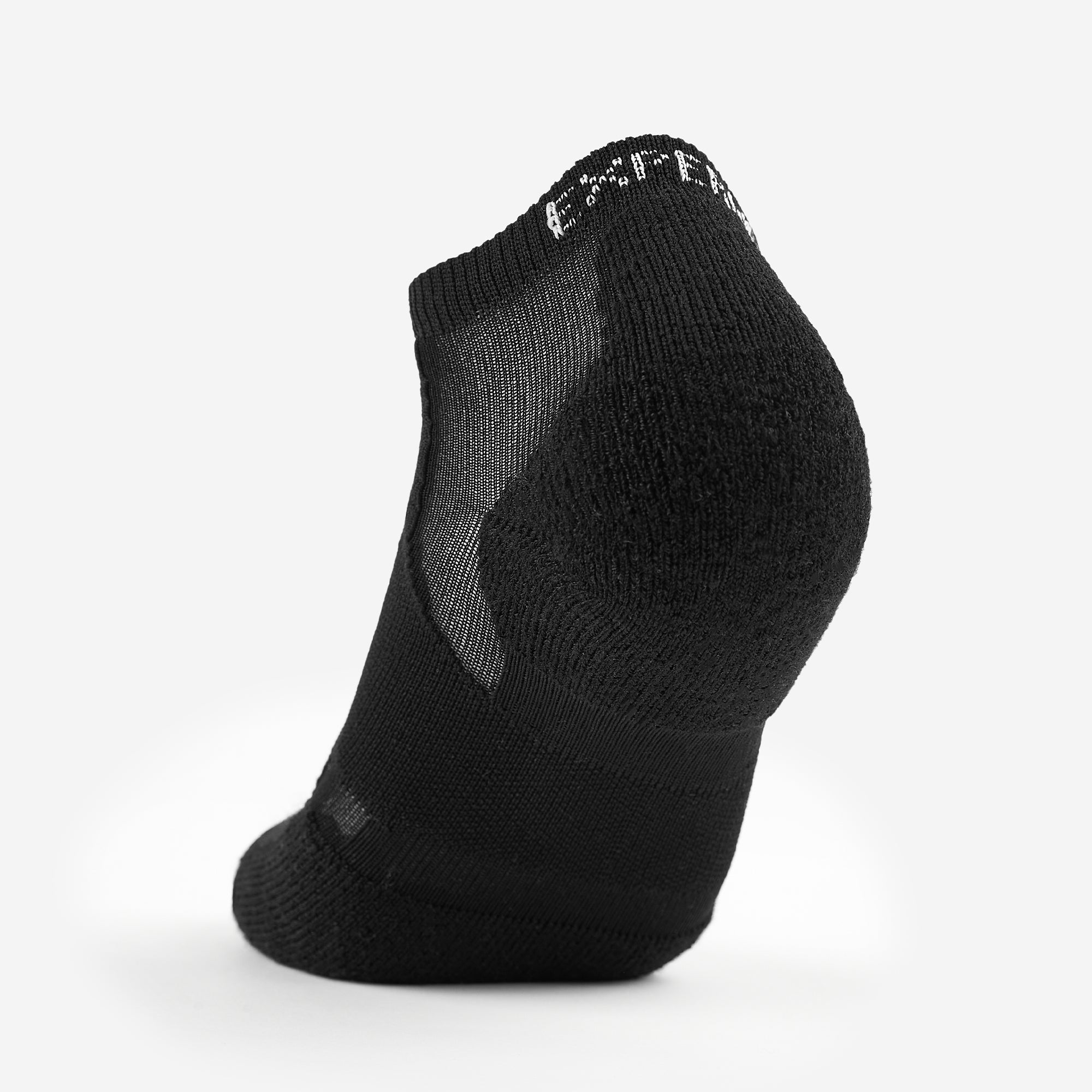 Experia TECHFIT Light Cushion Low-Cut Socks | XCCU | #color_black-on-black