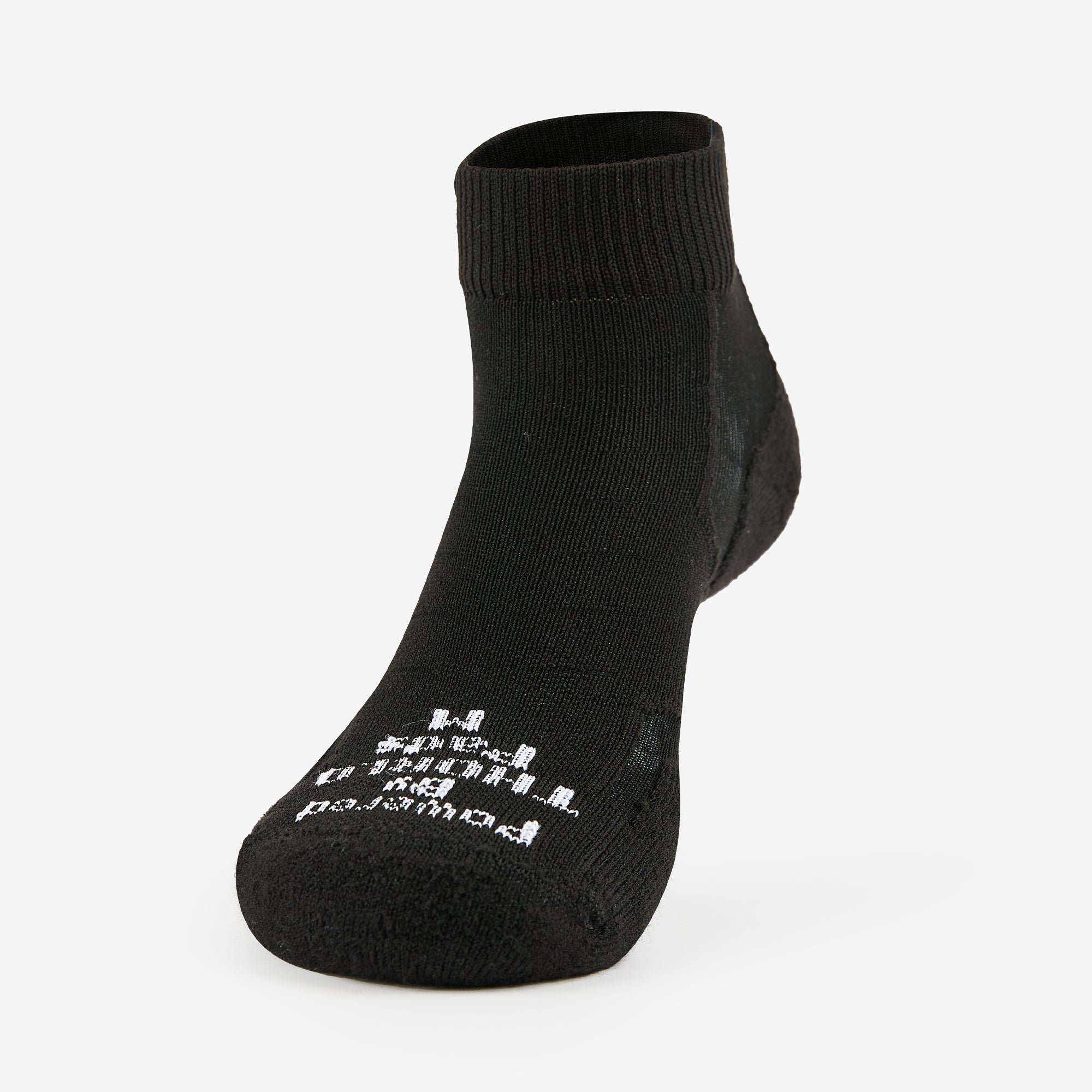 Experia TECHFIT Light Cushion Ankle Socks | XCMU | #color_black-on-black
