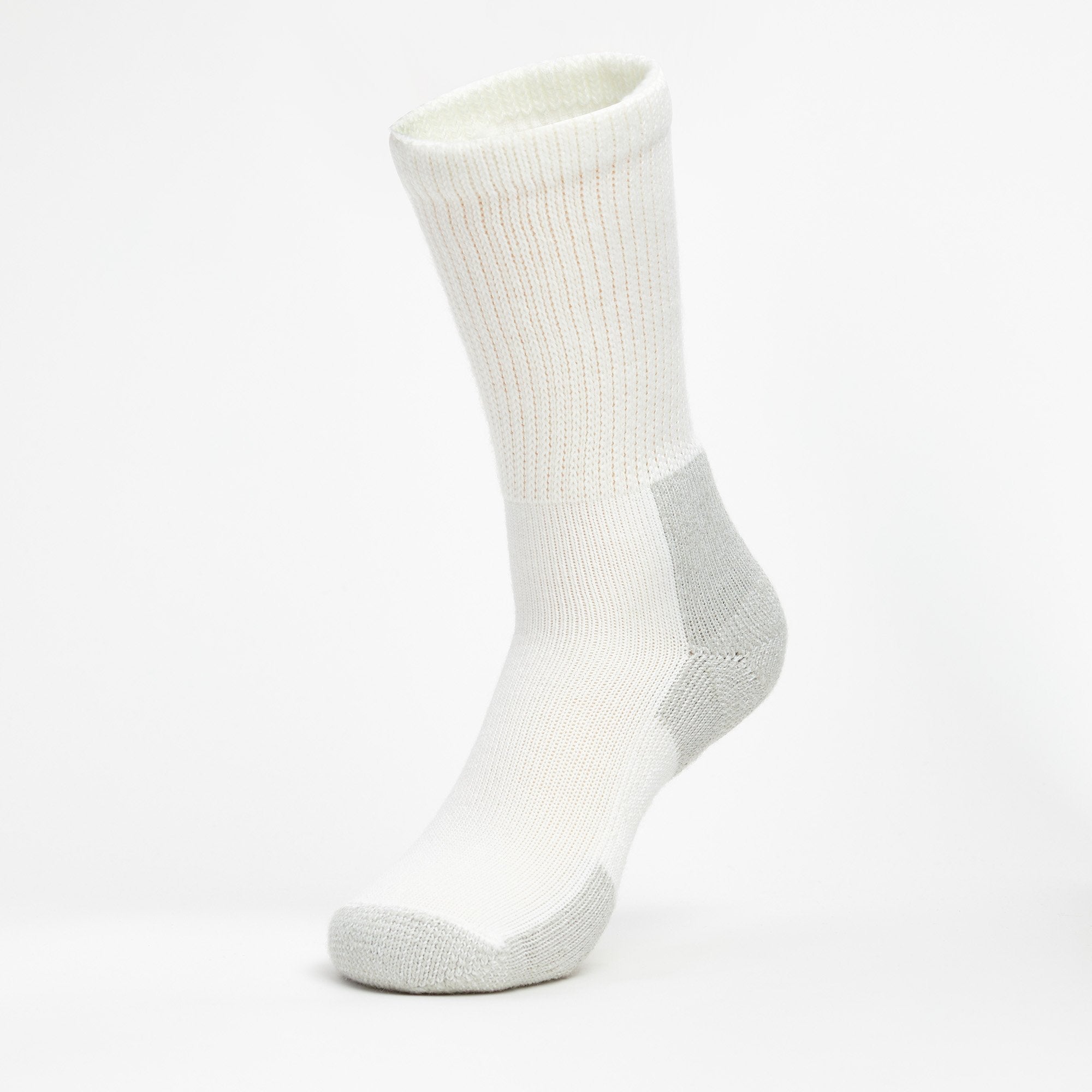 Maximum Cushion Crew Running Socks | XJ | #color_white-platinum
